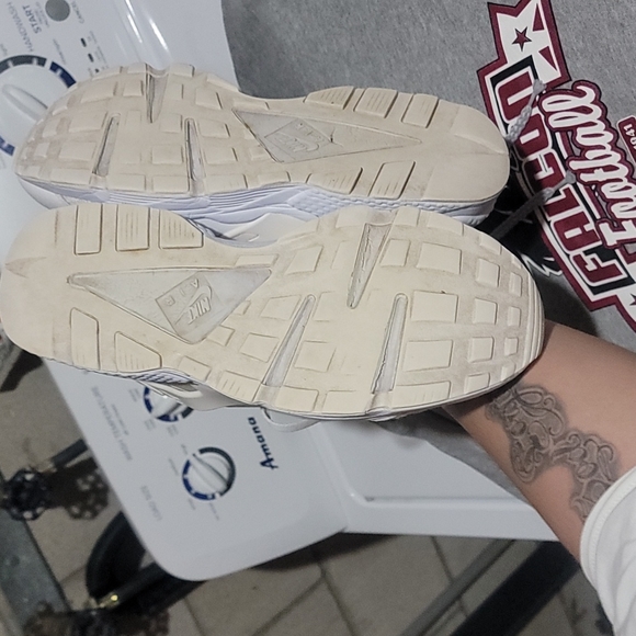 Air Huaraches - Picture 3 of 4